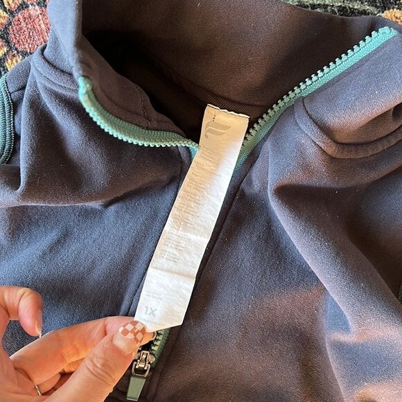 COPY - Fabletics Cropped Half-Zip Tank Top workout high neck sports bra size la… - Picture 3 of 3